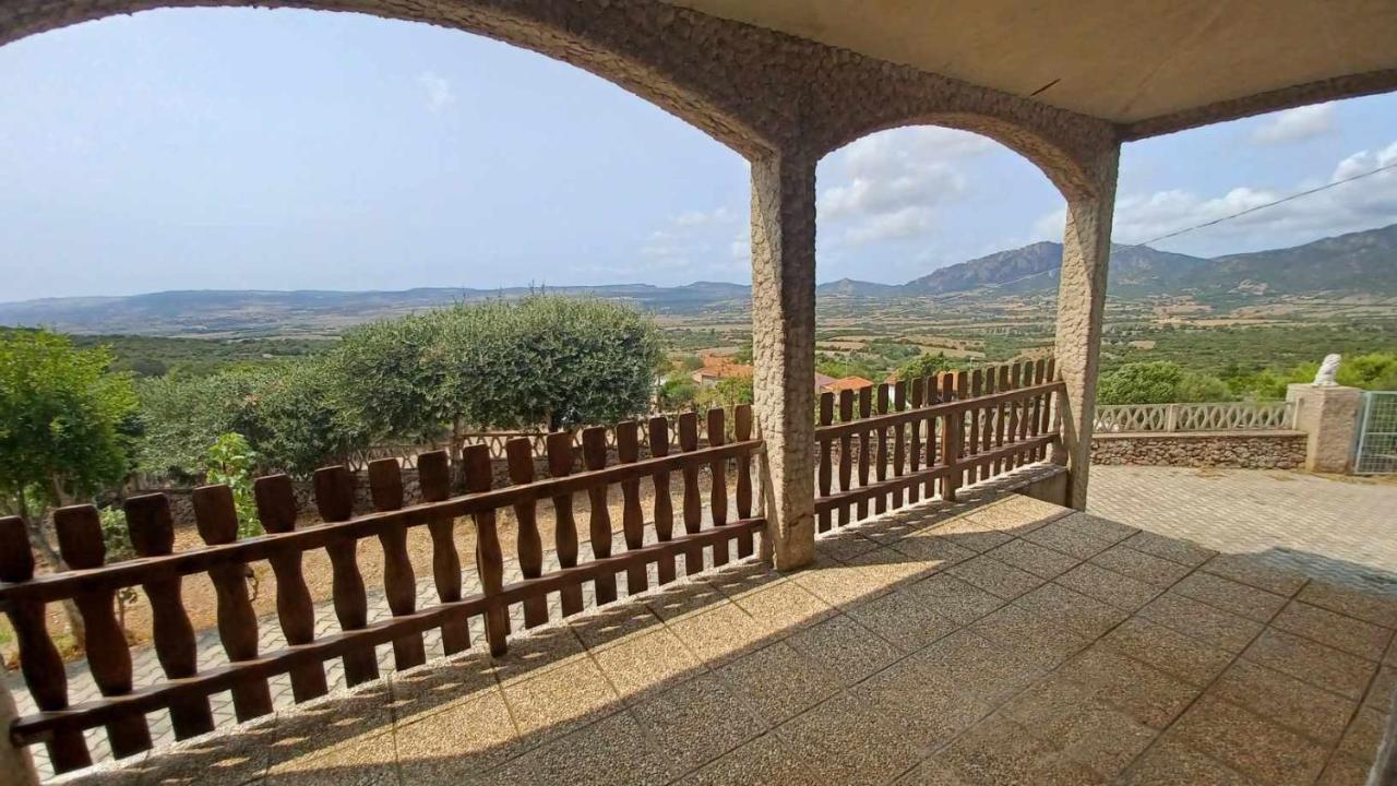 Perfugas La Casa Nella Naturaヴィラ エクステリア 写真